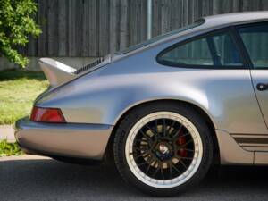 Immagine 3/31 di Porsche 911 Carrera 4 (1989)