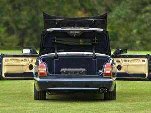 Image 25/50 of Bentley Azure Mulliner (2003)