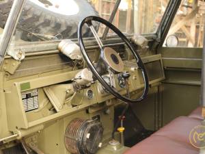 Image 11/20 of Land Rover 109 (1965)