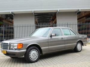 Image 3/7 of Mercedes-Benz 500 SEL (1987)