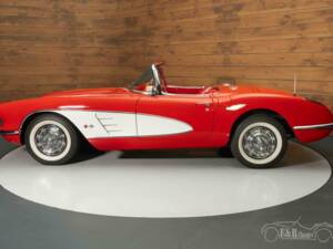 Image 7/19 of Chevrolet Corvette (1960)