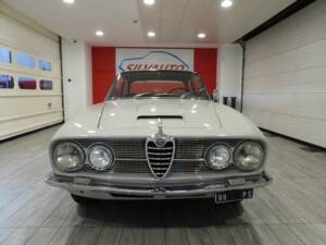 Imagen 2/15 de Alfa Romeo 2600 Sprint (1963)