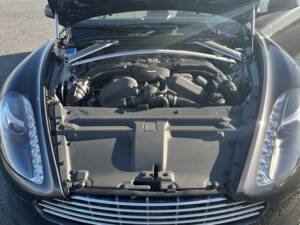 Image 30/44 of Aston Martin Virage (2011)