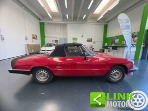 Image 7/10 de Alfa Romeo 1.6 Spider (1987)