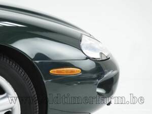 Image 11/15 of Jaguar XK8 4.0 (1998)