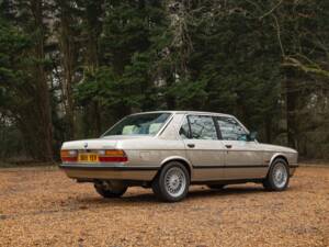 Bild 16/50 von BMW 525e (1987)