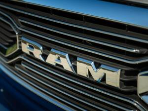 Image 22/50 of Dodge Ram 1500 Aznom Atulux (2015)