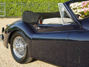 Image 37/50 of Jaguar XK 140 DHC (1954)