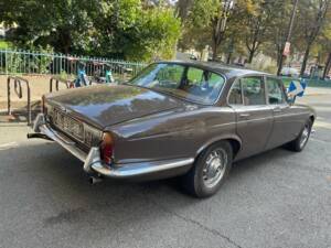 Bild 5/7 von Jaguar XJ 12 L (1974)