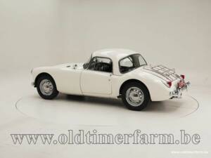 Image 4/15 of MG MGA 1500 (1958)