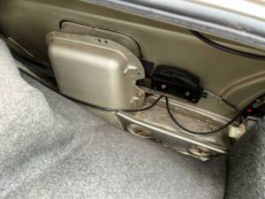 Image 32/41 of BMW 528i (1986)