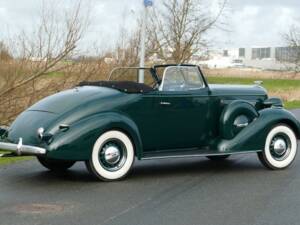 Image 2/20 of Buick Serie 40 (1936)