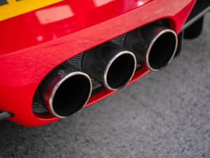 Image 49/50 of Ferrari 458 Italia (2012)