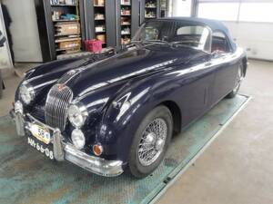 Image 2/50 de Jaguar XK 150 OTS (1959)