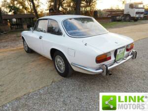 Image 7/10 of Alfa Romeo 2000 GTV (1972)