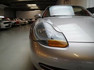 Immagine 25/50 di Porsche 911 Carrera 4 (2001)