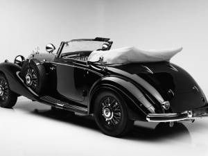 Image 2/4 de Mercedes-Benz 540 K Cabriolet A (1938)
