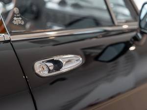 Image 8/20 of Alfa Romeo 2.0 Spider (1991)