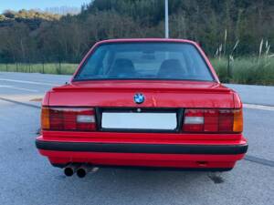 Image 92/180 de BMW 316i (1989)