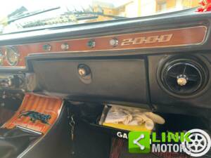 Bild 5/10 von Alfa Romeo 2000 Berlina (1976)