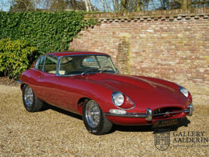 Image 28/50 de Jaguar E-Type (1968)