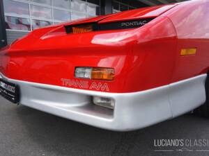 Bild 18/66 von Pontiac Firebird TransAm (1989)