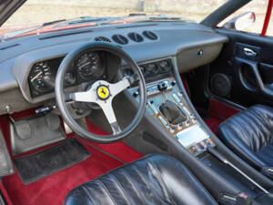 Imagen 48/50 de Ferrari 365 GT4 2+2 (1974)