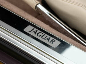 Image 22/50 de Jaguar XJS 6.0 (1993)