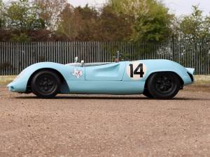 Image 15/20 of Brabham BT8 (1964)
