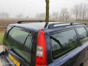 Image 22/31 of Volvo V 70 2.4 (2003)