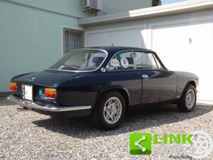 Immagine 4/10 di Alfa Romeo Giulia GT 1300 Junior (1974)