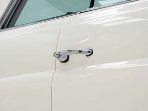 Image 15/15 of Mercedes-Benz 280 SE (1968)