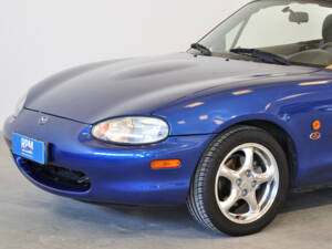 Image 21/47 of Mazda MX-5 1.8 (1999)