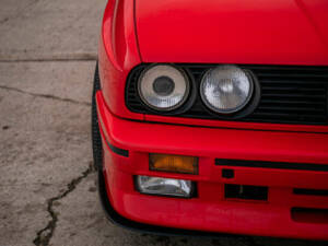 Image 31/34 of BMW M3 (1987)