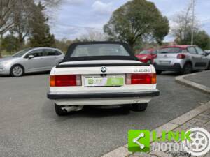 Immagine 7/10 di BMW 325i (1986)