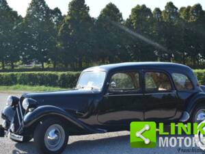 Immagine 6/10 di Citroën Traction Avant 11 B&#x2F;D (1955)