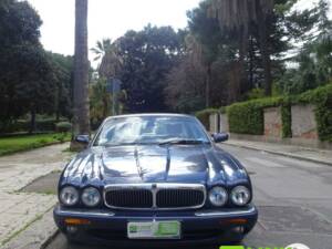 Image 2/10 of Jaguar XJ6 3.2 (1999)