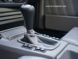 Imagen 5/24 de BMW 325i (1989)