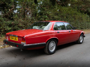 Image 6/20 de Jaguar Sovereign 2.9 (1986)