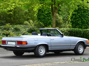 Image 3/50 of Mercedes-Benz 380 SL (1983)