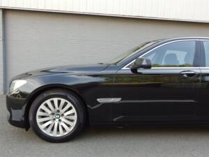 Bild 29/95 von BMW 750i (2009)