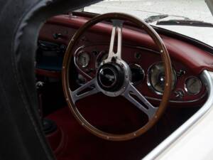 Immagine 15/27 di Austin-Healey 3000 Mk II (BT7) (1961)