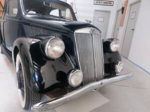 Image 21/27 of Lancia Ardea (1939)