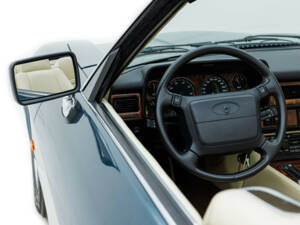 Image 22/36 of Jaguar XJS 6.0 (1994)