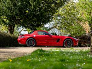 Image 27/50 of Mercedes-Benz SLS AMG GT &quot;Final Edition&quot; (2014)