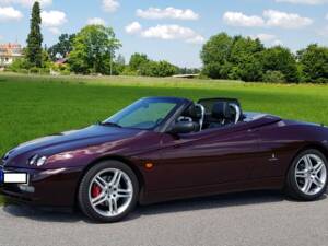 Image 2/21 de Alfa Romeo Spider 3.2 V6 24V (2004)