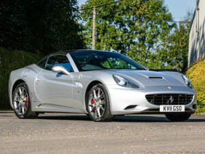 Image 10/44 de Ferrari California (2011)