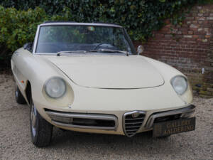 Image 35/50 of Alfa Romeo 1600 Duetto (1967)