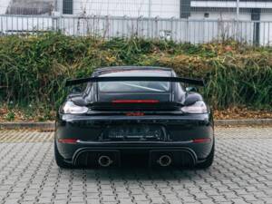 Image 8/43 de Porsche 718 Cayman GT4 RS (2023)