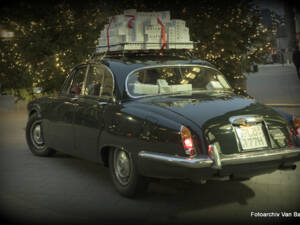 Image 4/19 of Daimler Sovereign 4.2 (1969)